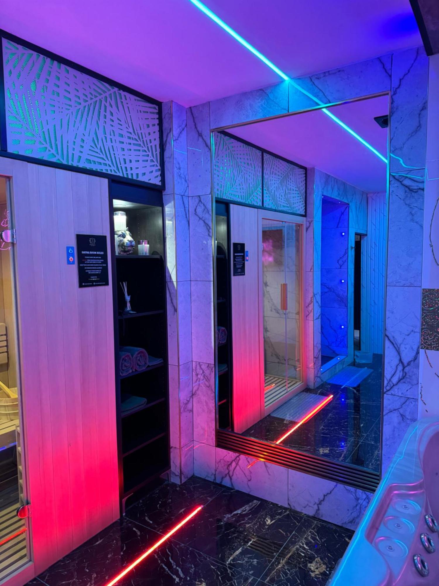 Highfield Private Spa Apartment Bradford  Bagian luar foto