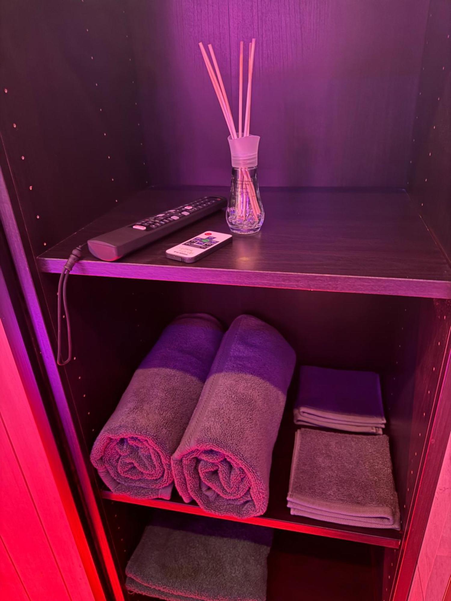 Highfield Private Spa Apartment Bradford  Bagian luar foto
