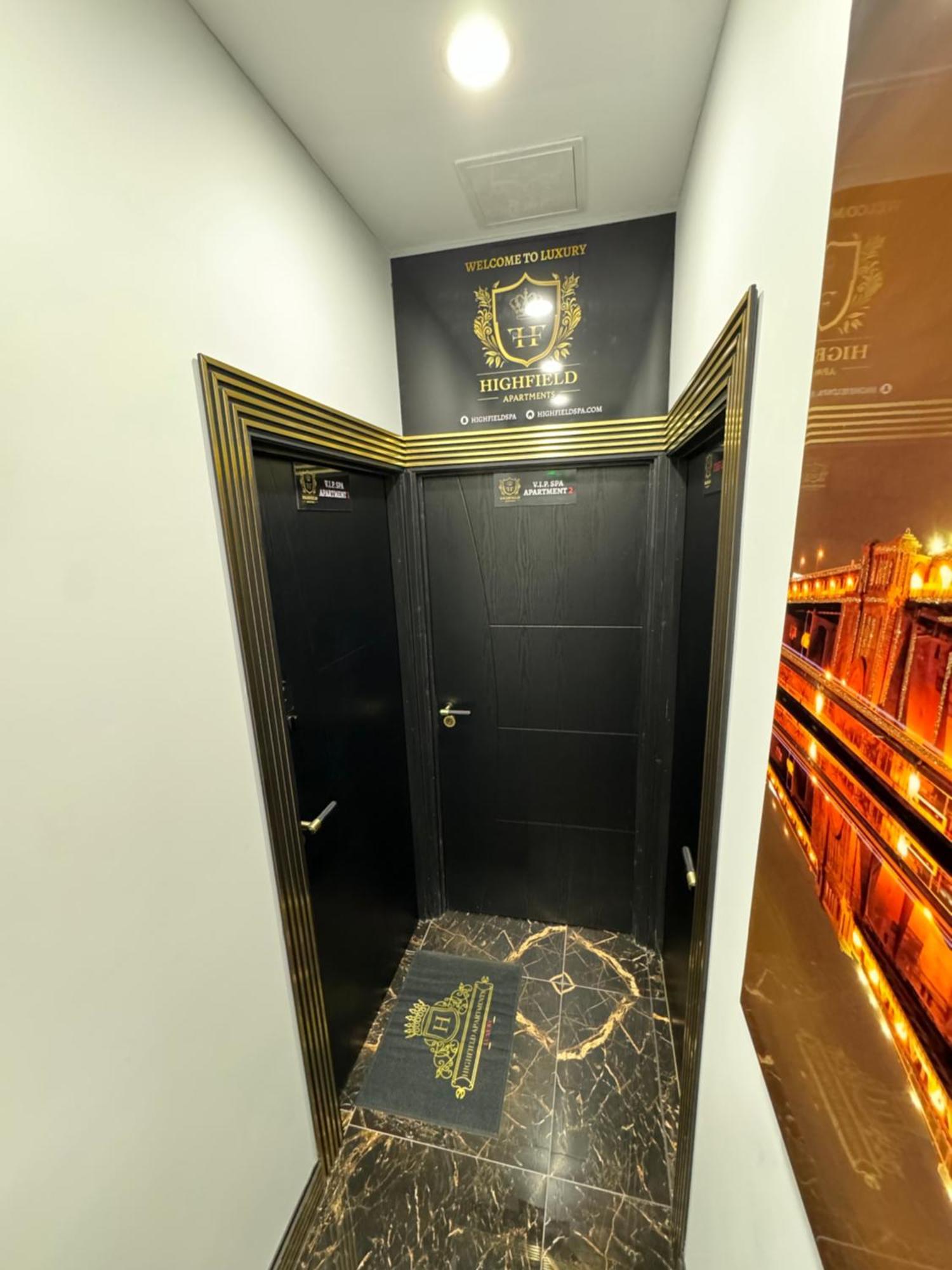 Highfield Private Spa Apartment Bradford  Bagian luar foto