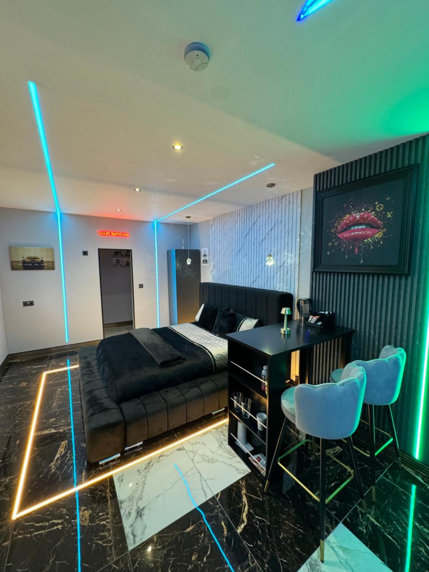 Highfield Private Spa Apartment Bradford  Bagian luar foto