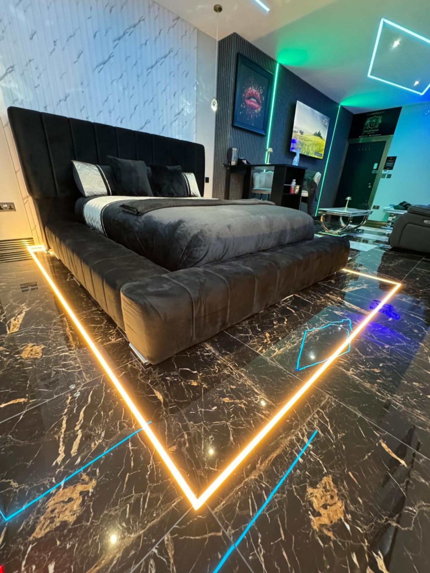 Highfield Private Spa Apartment Bradford  Bagian luar foto