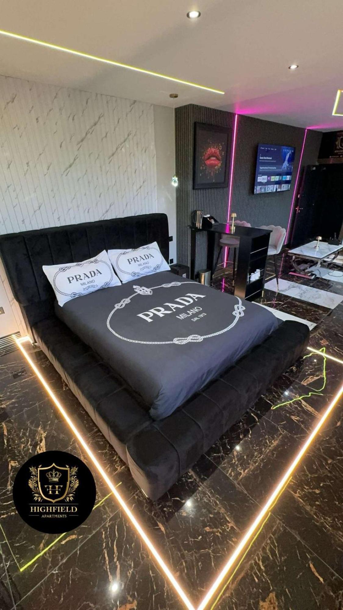 Highfield Private Spa Apartment Bradford  Bagian luar foto